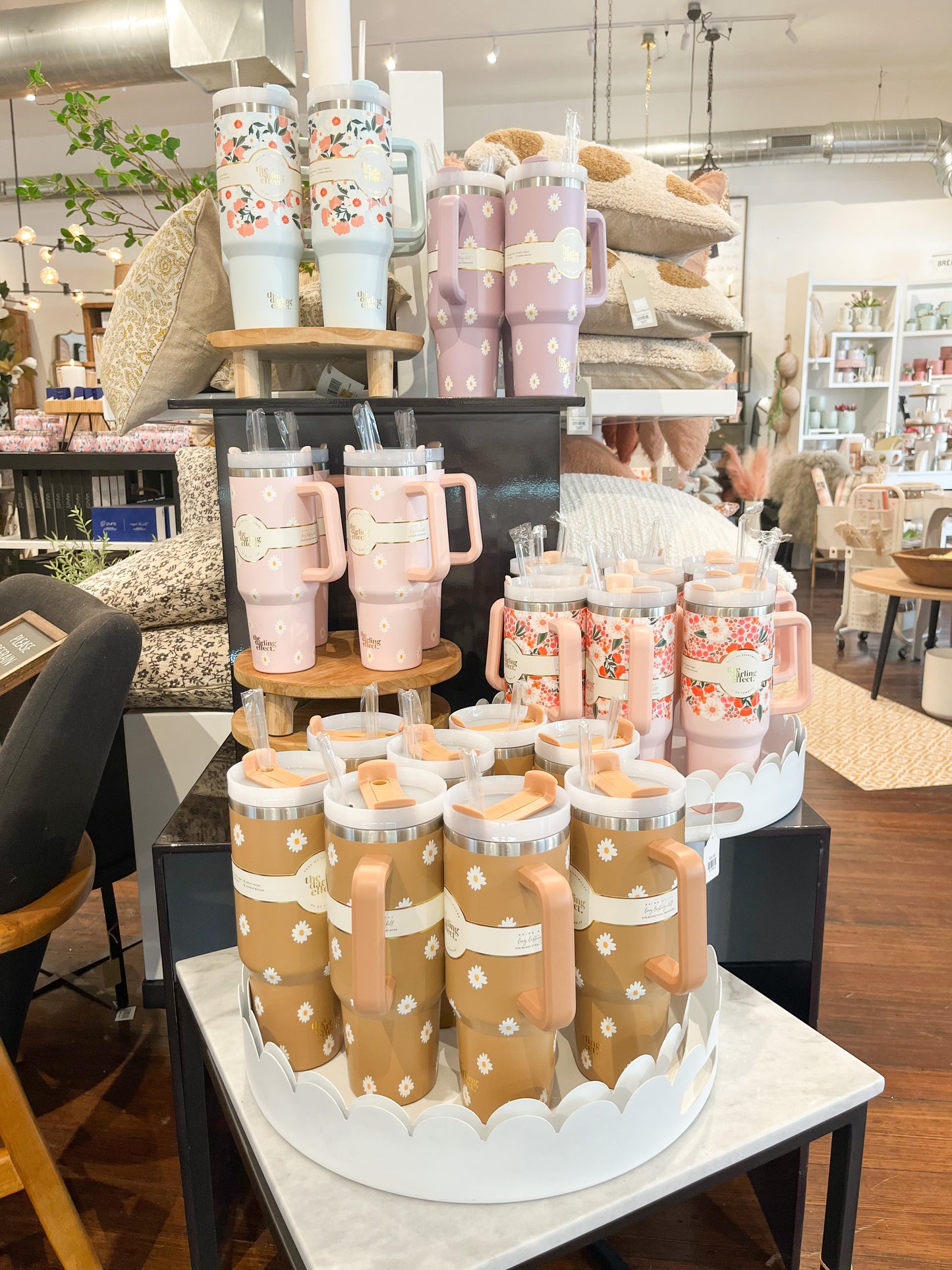 The Darling Effect - Take Me Everywhere Tumbler - Dancing Daisy Sandstone