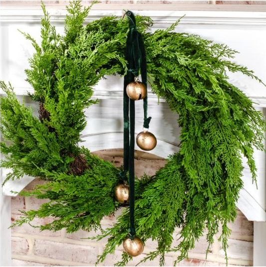 26 inch green velvet four bell hanger