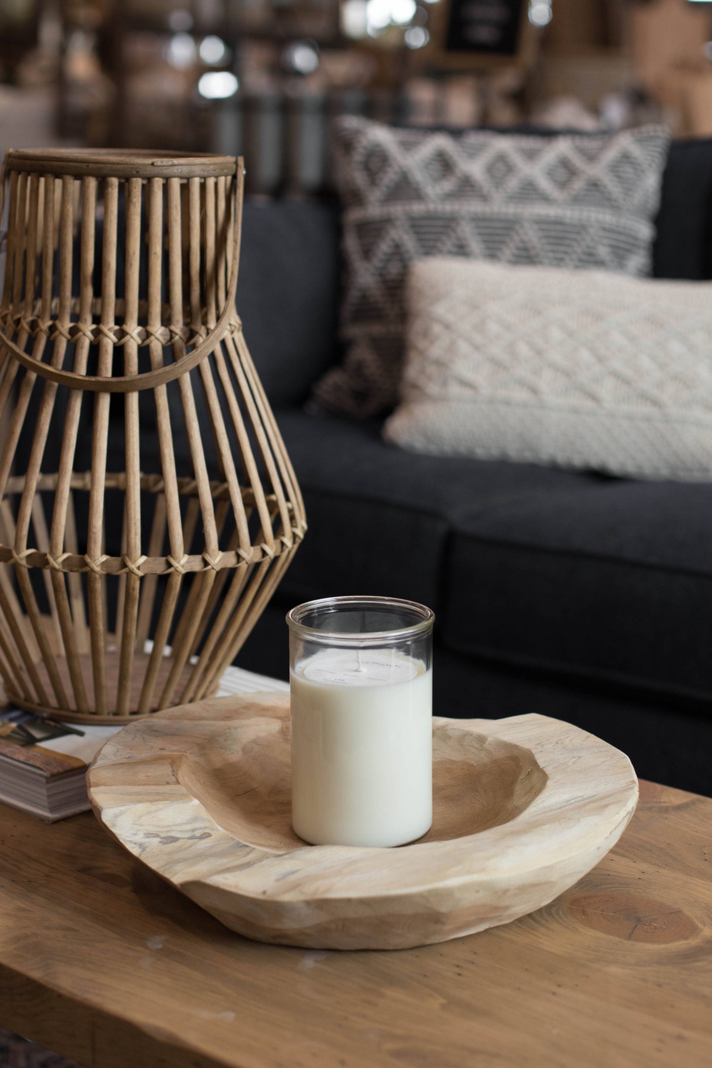 Old Line Candle Co - Classic Candle: 20oz Redwood & Moss