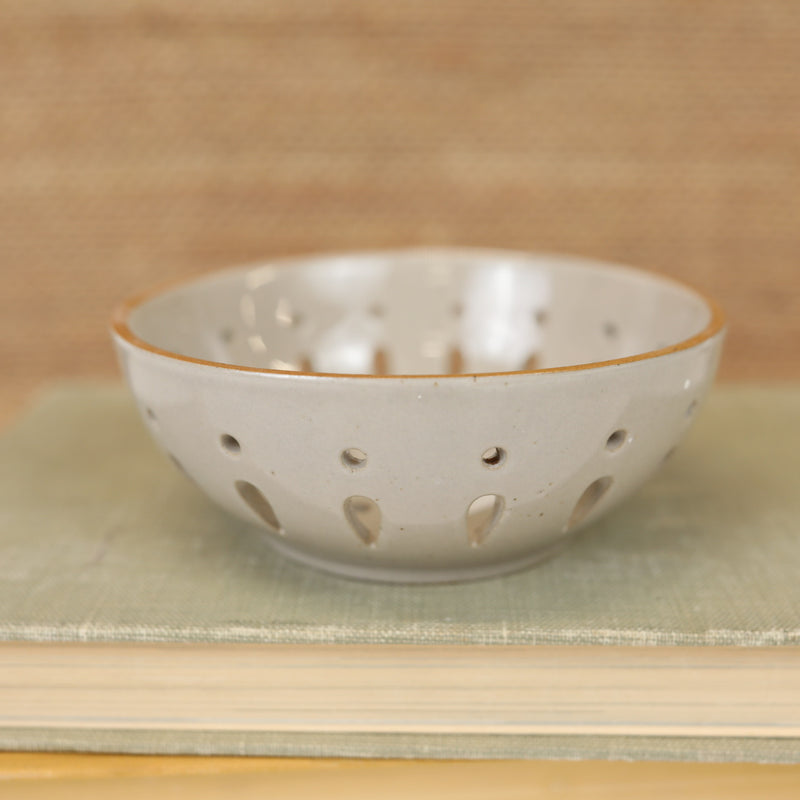 Round Berry Bowls - 3 Colors